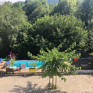 Bed and breakfast Au Bord De L Eau, Surba